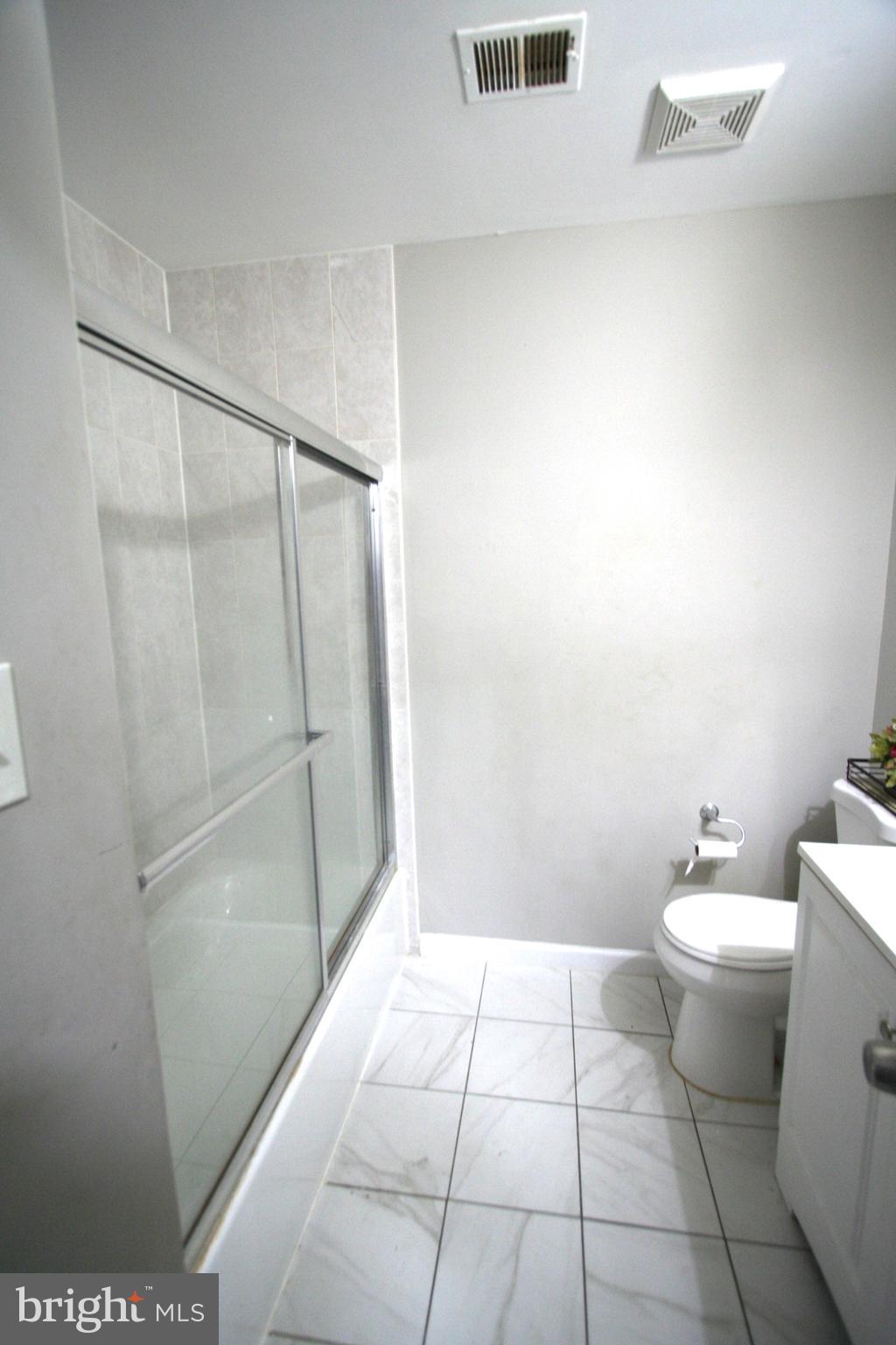 13017 Broadmore Road Silver Spring, MD 20904 - Photo 26 of 79 Hall Bath Upper Level