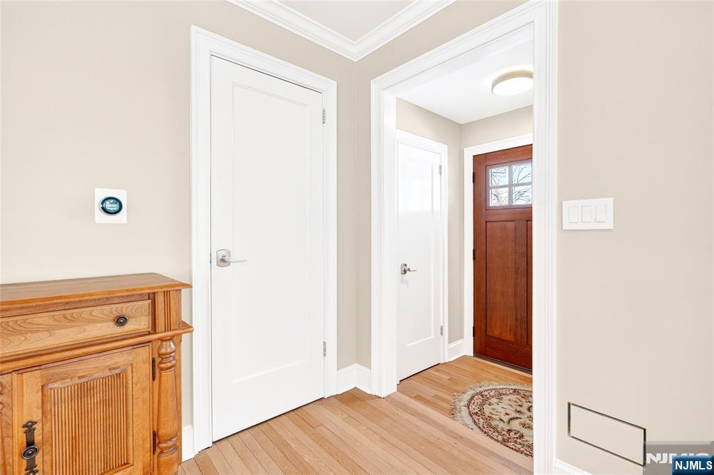 85 Orchard Road Chatham, NJ 07928 - Photo 5 of 50