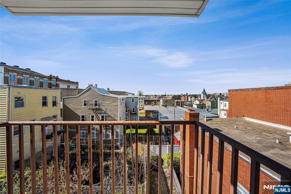 84 Union Street Newark, NJ 07105 - Photo 8 of 39 a view of a balcony with city view