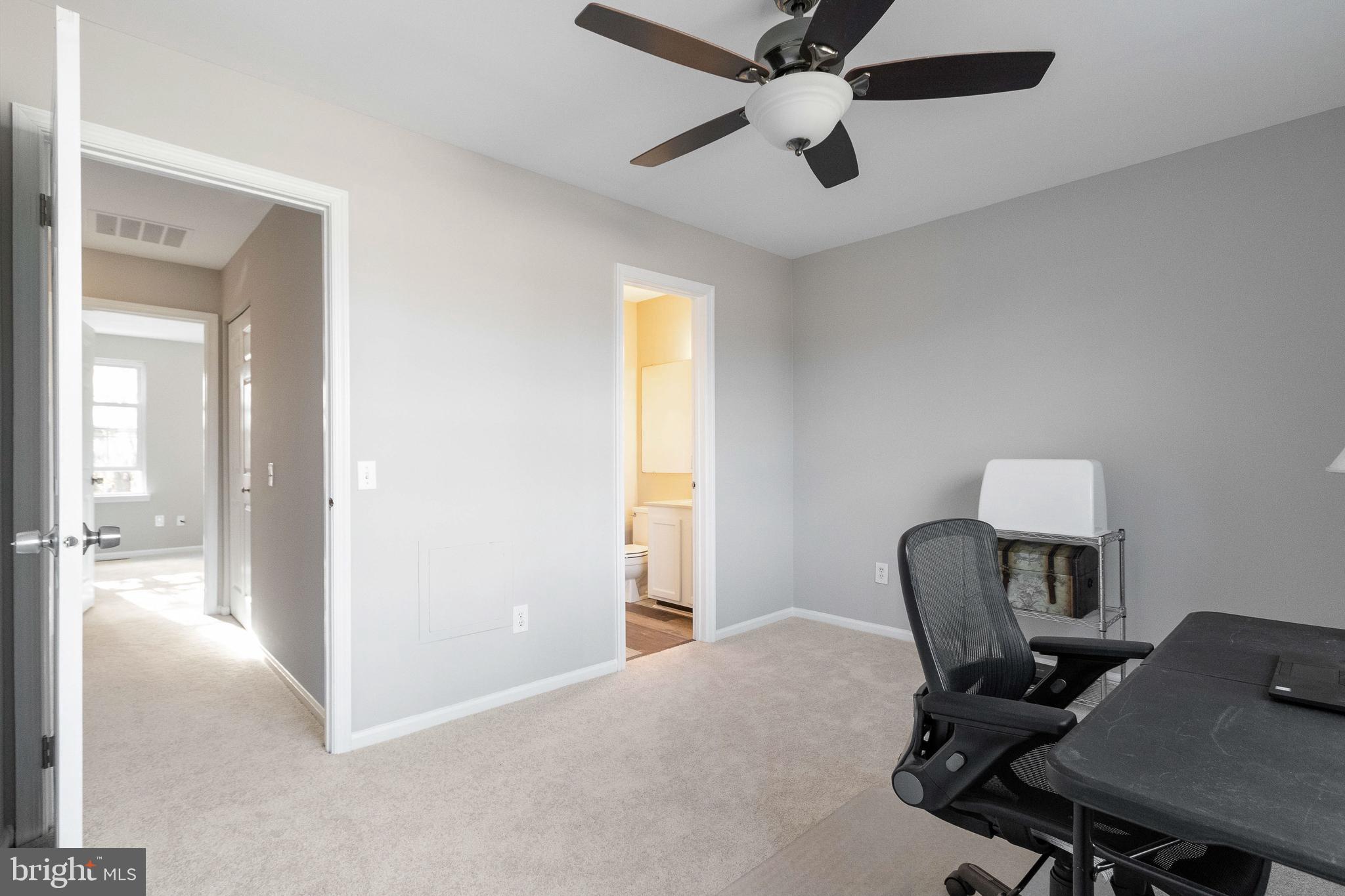 14810 Basingstoke Loop Centreville, VA 20120 - Photo 16 of 43