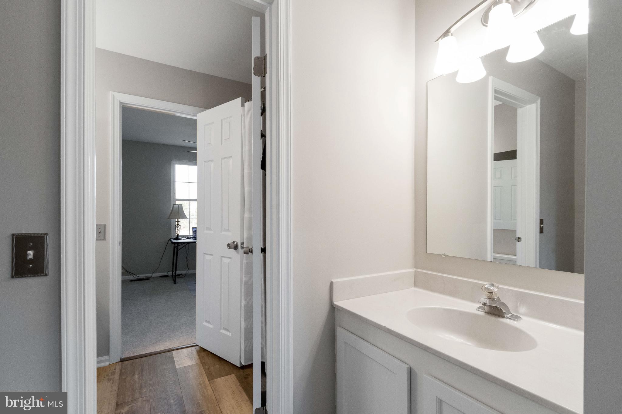 14810 Basingstoke Loop Centreville, VA 20120 - Photo 22 of 43