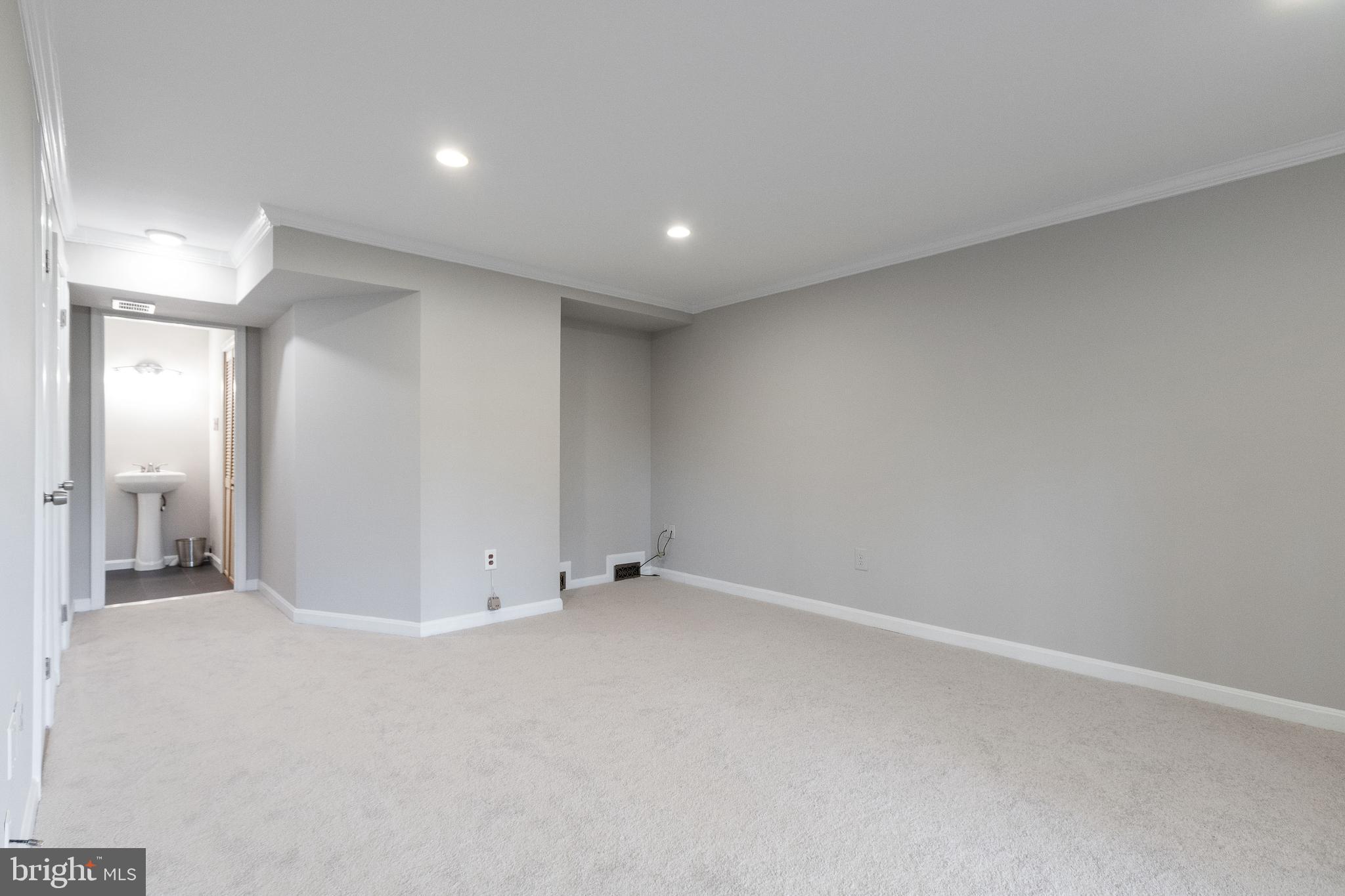 14810 Basingstoke Loop Centreville, VA 20120 - Photo 26 of 43