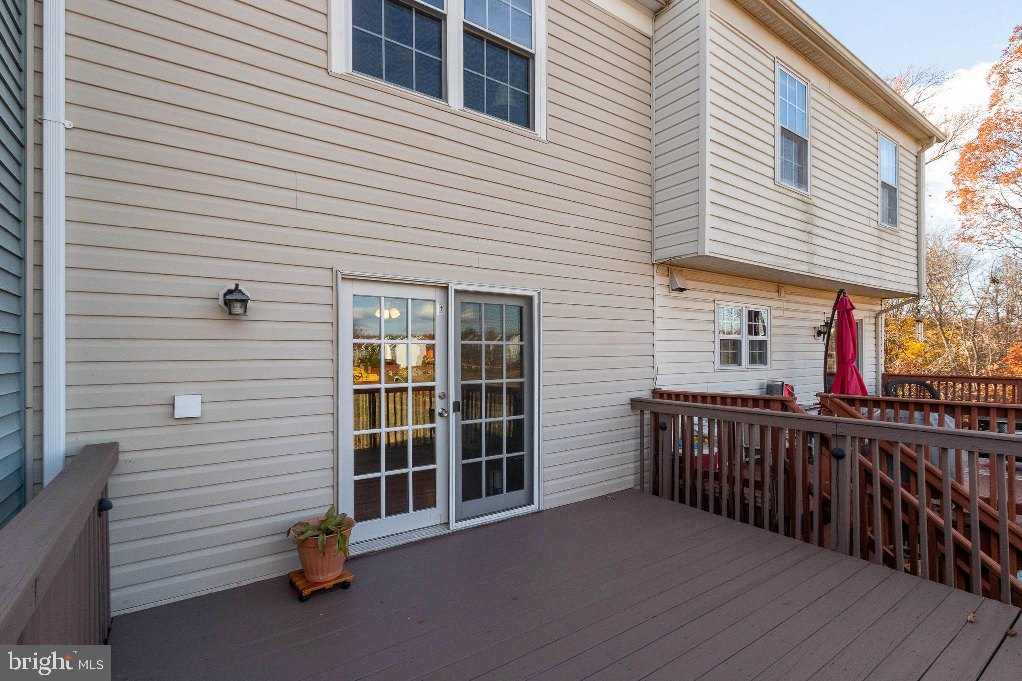 14810 Basingstoke Loop Centreville, VA 20120 - Photo 30 of 43