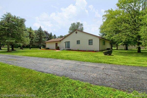 47838 Hull Road Belleville, MI 48111 - Photo 25 of 30
