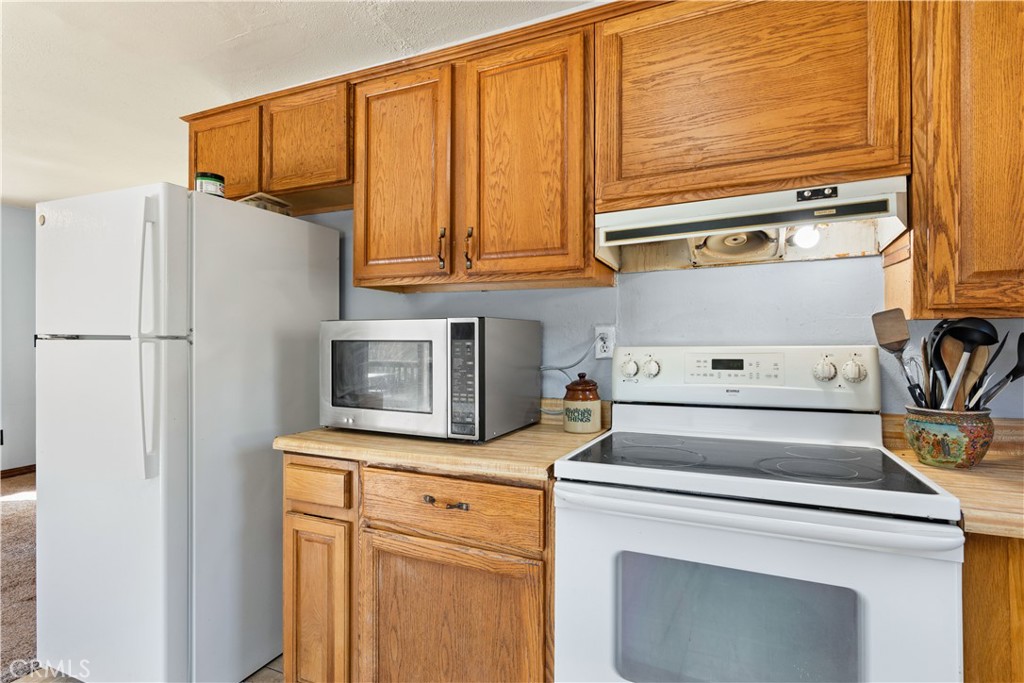 6985 Floyd Way Nice, CA 95464 - Photo 18 of 37