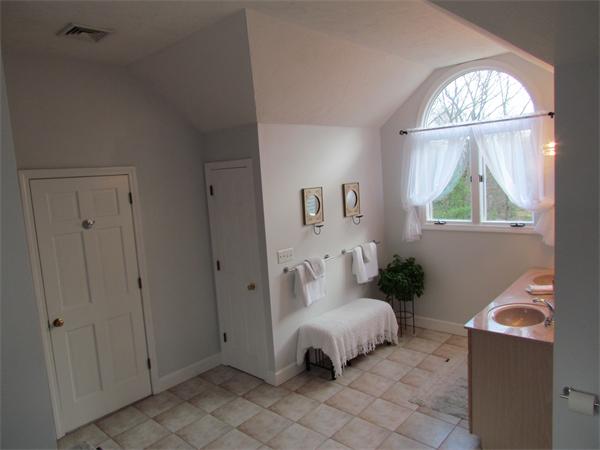 271 Candlestick Road North Andover, MA 01845 - Photo 22 of 30 Gallery Image 22