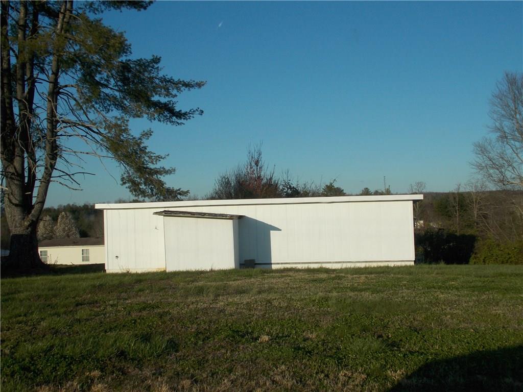 4020 Beach Road Hudson, NC 28638 - Photo 13 of 18