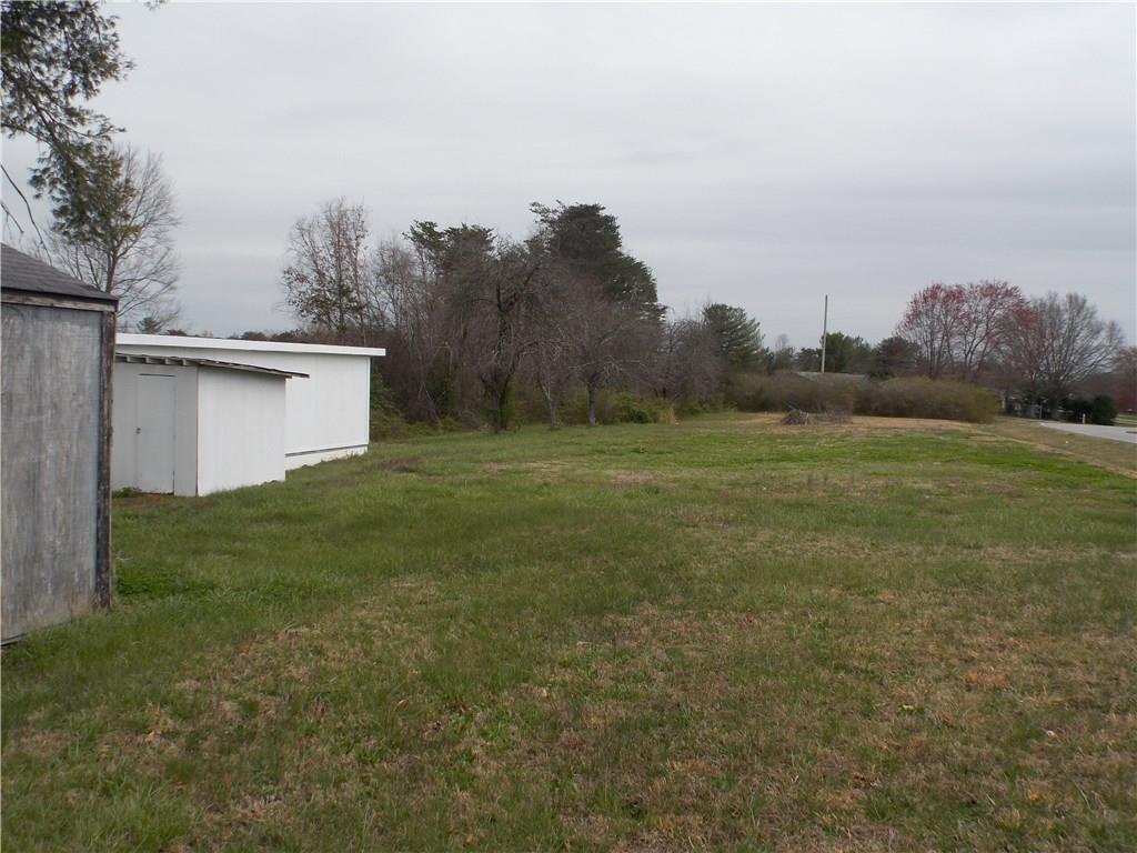 4020 Beach Road Hudson, NC 28638 - Photo 15 of 18