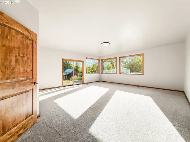 $1,350,000 | 46131 Snake River Road, Richland, OR 97870