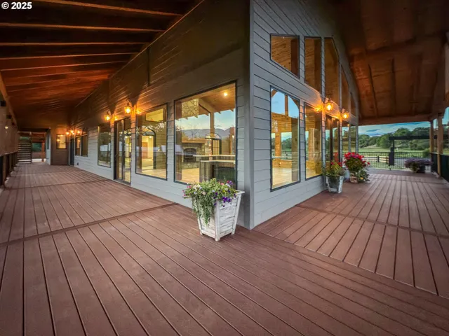 $1,350,000 | 46131 Snake River Road, Richland, OR 97870