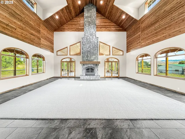 $1,350,000 | 46131 Snake River Road, Richland, OR 97870