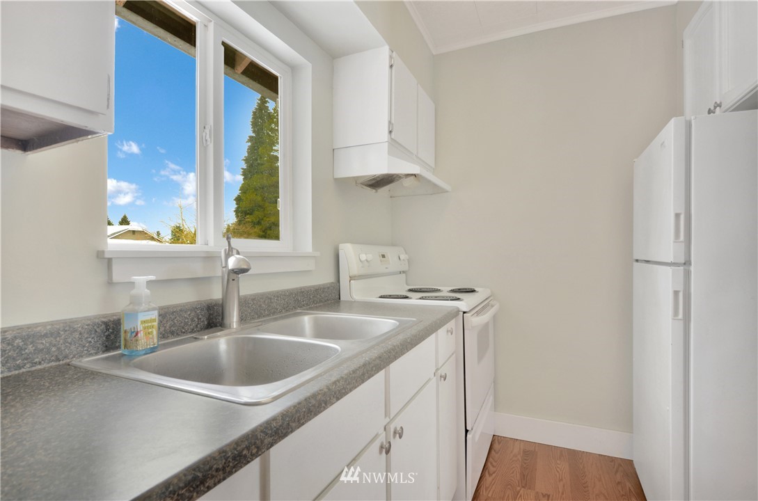 5610 Lowell Road Everett, WA 98203 - Photo 4 of 16