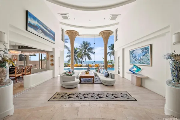 $9,600,000 | 7017 Kalanianaʻole Highway, Honolulu, HI 96825