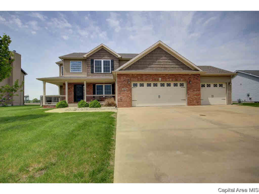 629 Racastle Road Chatham, IL 62629 - Photo 1 of 36 Gallery Image 1