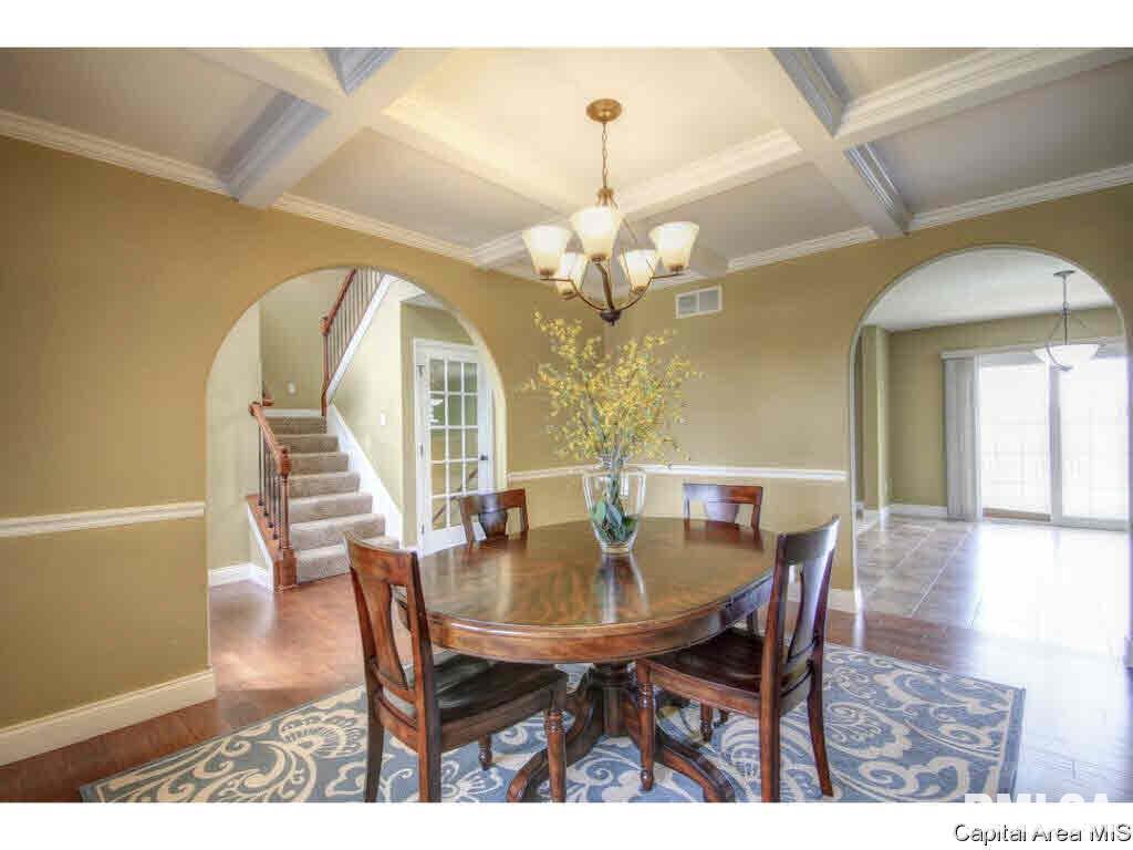 629 Racastle Road Chatham, IL 62629 - Photo 4 of 36 Gallery Image 4