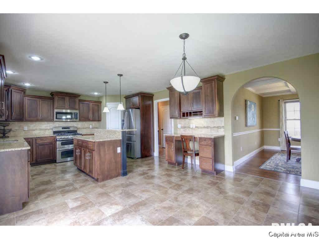 629 Racastle Road Chatham, IL 62629 - Photo 9 of 36 Gallery Image 9