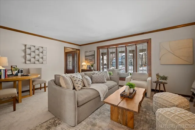 $468,000 | 685 North Van Nortwick Avenue, Batavia, IL 60510