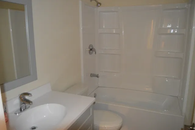 $378,880 | 32 Magnolia Drive, Putnam, IL 61560