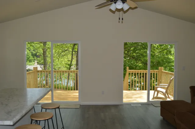 $378,880 | 32 Magnolia Drive, Putnam, IL 61560