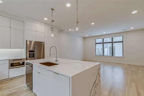 $3,295 | 2707 Kimsey Drive, Unit 103, Dallas, TX 75235