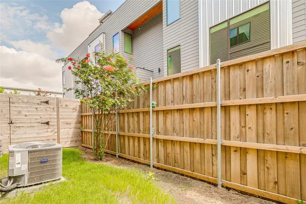 $3,295 | 2707 Kimsey Drive, Unit 103, Dallas, TX 75235