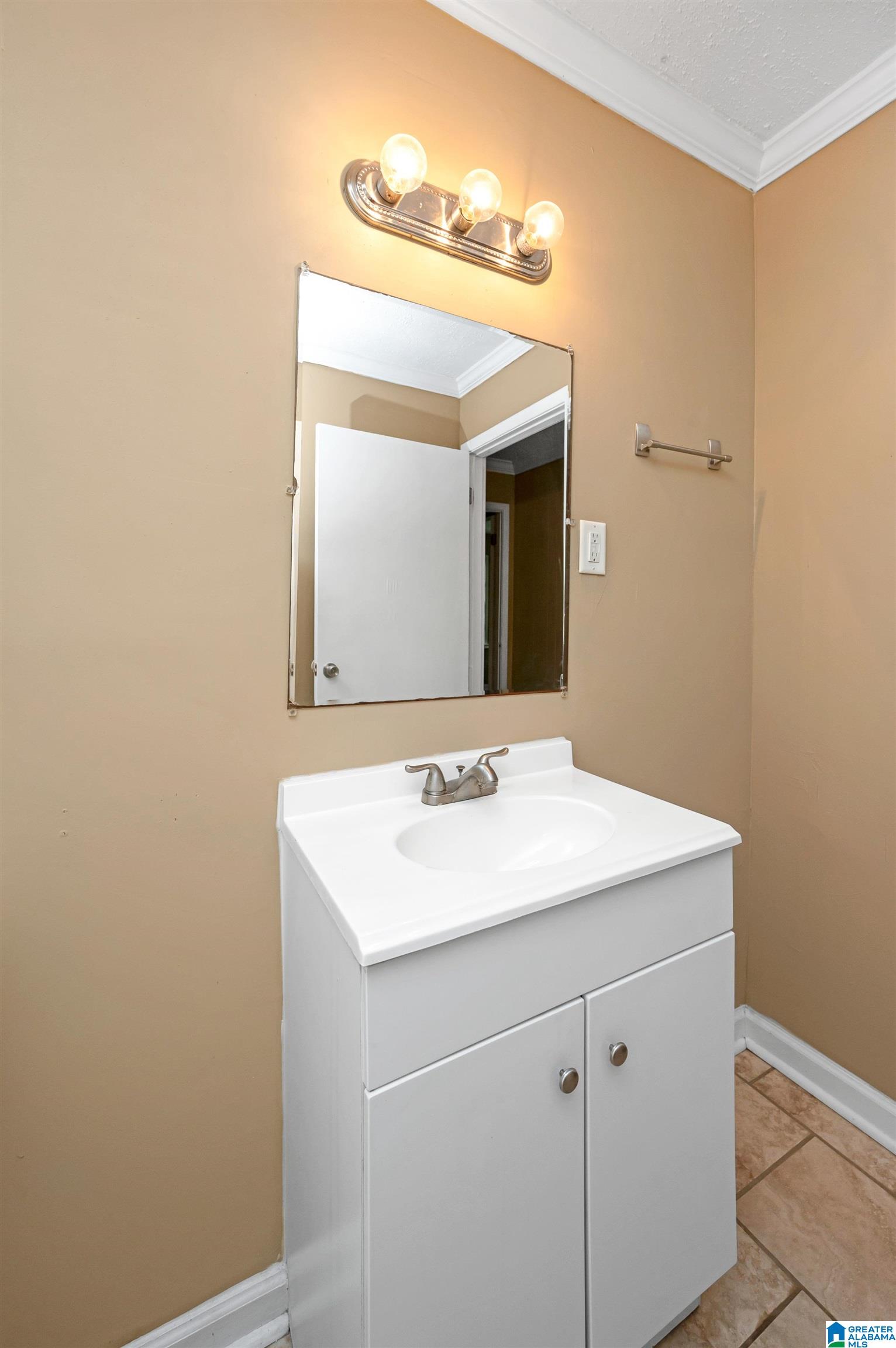 2877 Valley View Circle Adamsville, AL 35005 - Photo 27 of 34