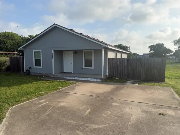 $1,595 | 622 Webb Street, Corpus Christi, TX 78418
