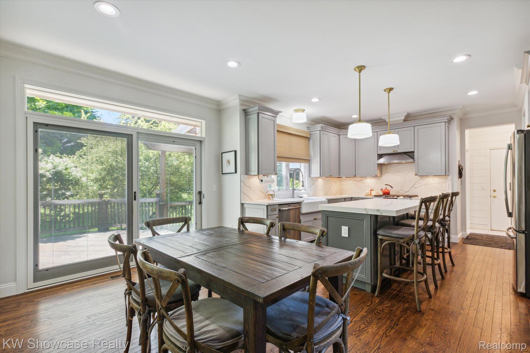 47647 Rochester Drive Novi, MI 48374 - Photo 14 of 36 What a Beautiful New Kitchen.