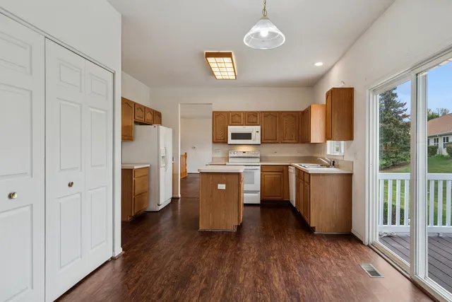 $349,900 | 21409 West Douglas Lane, Plainfield, IL 60544