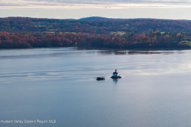 $449,000 | 7 Riverhill Court, Ulster Park, NY 12487