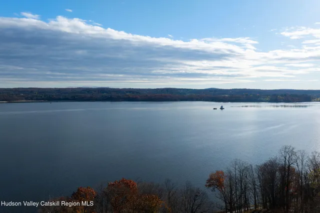 $449,000 | 7 Riverhill Court, Ulster Park, NY 12487