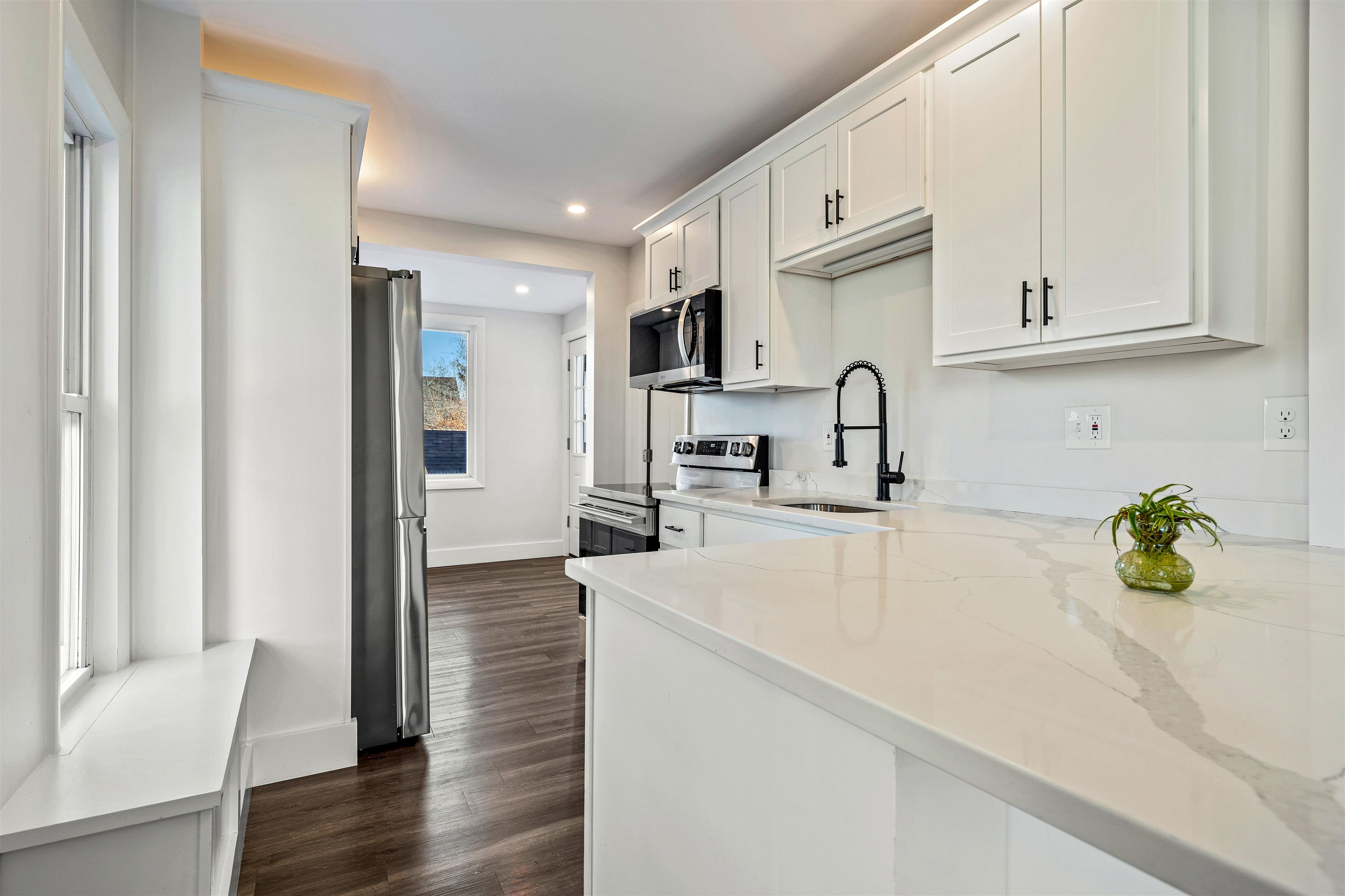 26 Reservoir Avenue Manchester, NH 03104 - Photo 14 of 24