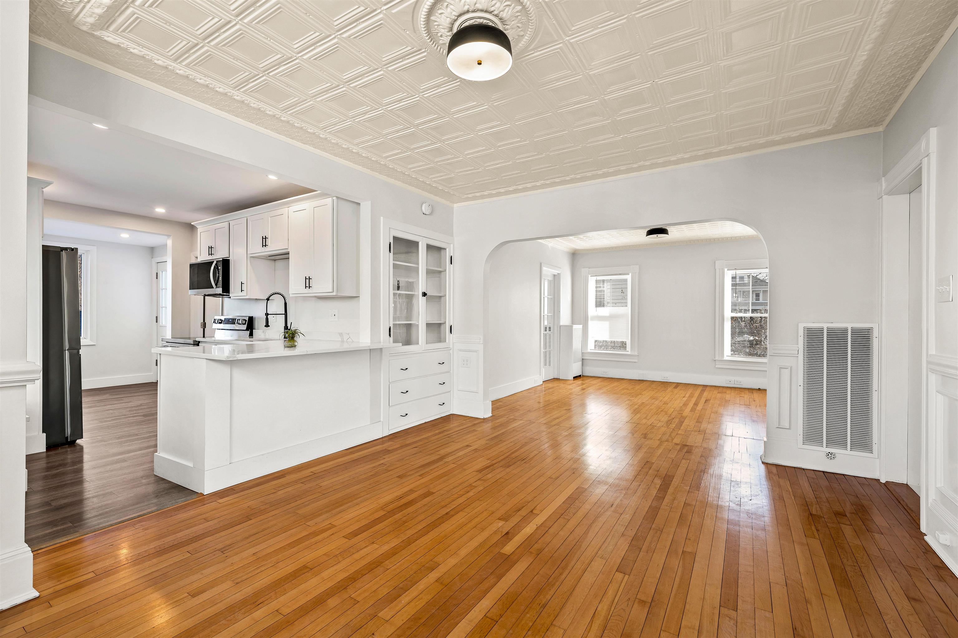 26 Reservoir Avenue Manchester, NH 03104 - Photo 2 of 24