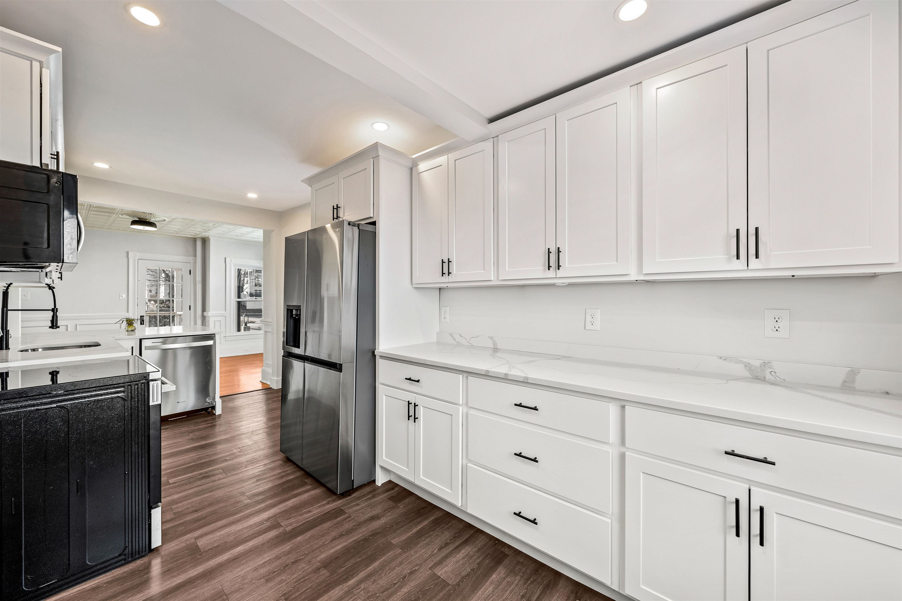 26 Reservoir Avenue Manchester, NH 03104 - Photo 5 of 24