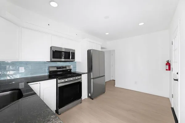 $3,200 | 80 Ferry Street, Unit 2, Jersey City, NJ 07307