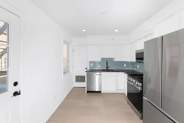 $3,200 | 80 Ferry Street, Unit 2, Jersey City, NJ 07307