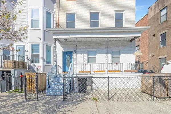 $3,200 | 80 Ferry Street, Unit 2, Jersey City, NJ 07307