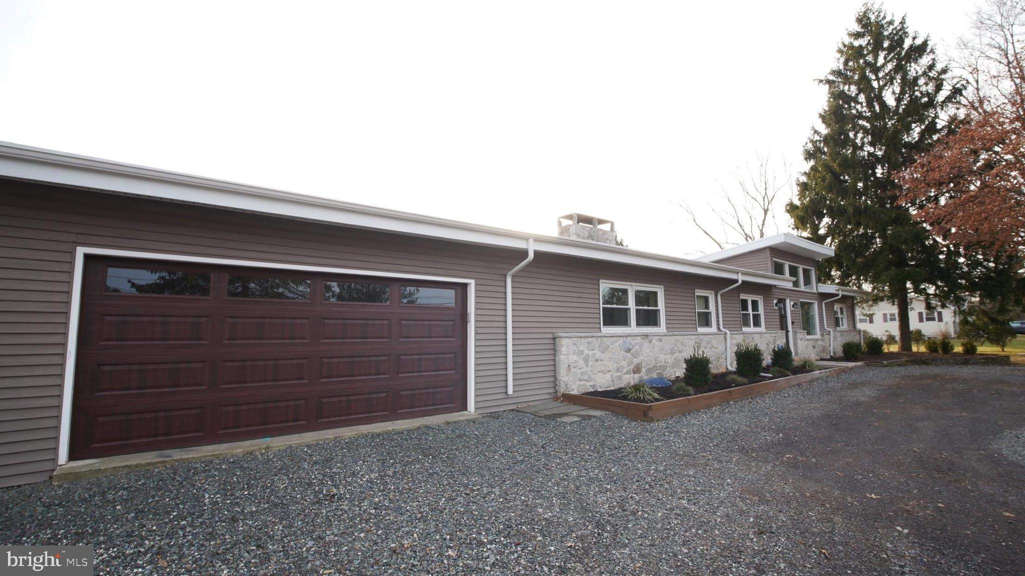 76 Bonnie Brae Road Spring City, PA 19475 - Photo 3 of 43
