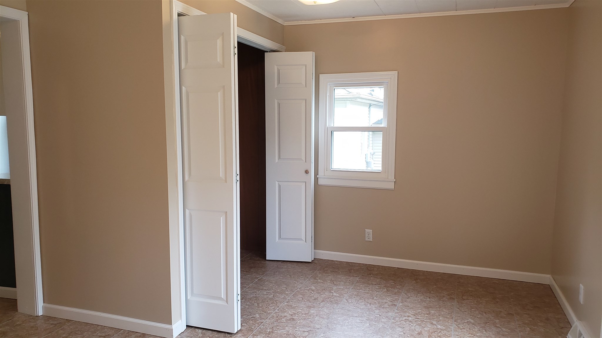 1306 Monroe Street Rochester, IN 46975 - Photo 15 of 16 Gallery Image 15