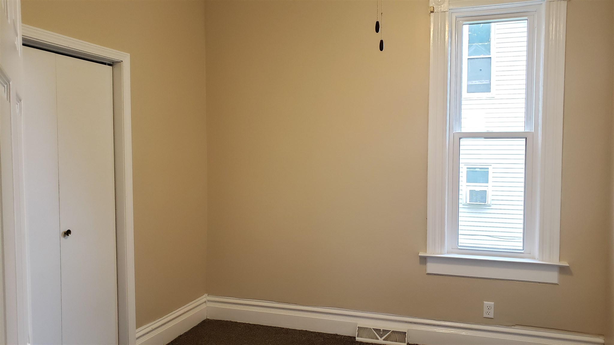 1306 Monroe Street Rochester, IN 46975 - Photo 7 of 16 Gallery Image 7