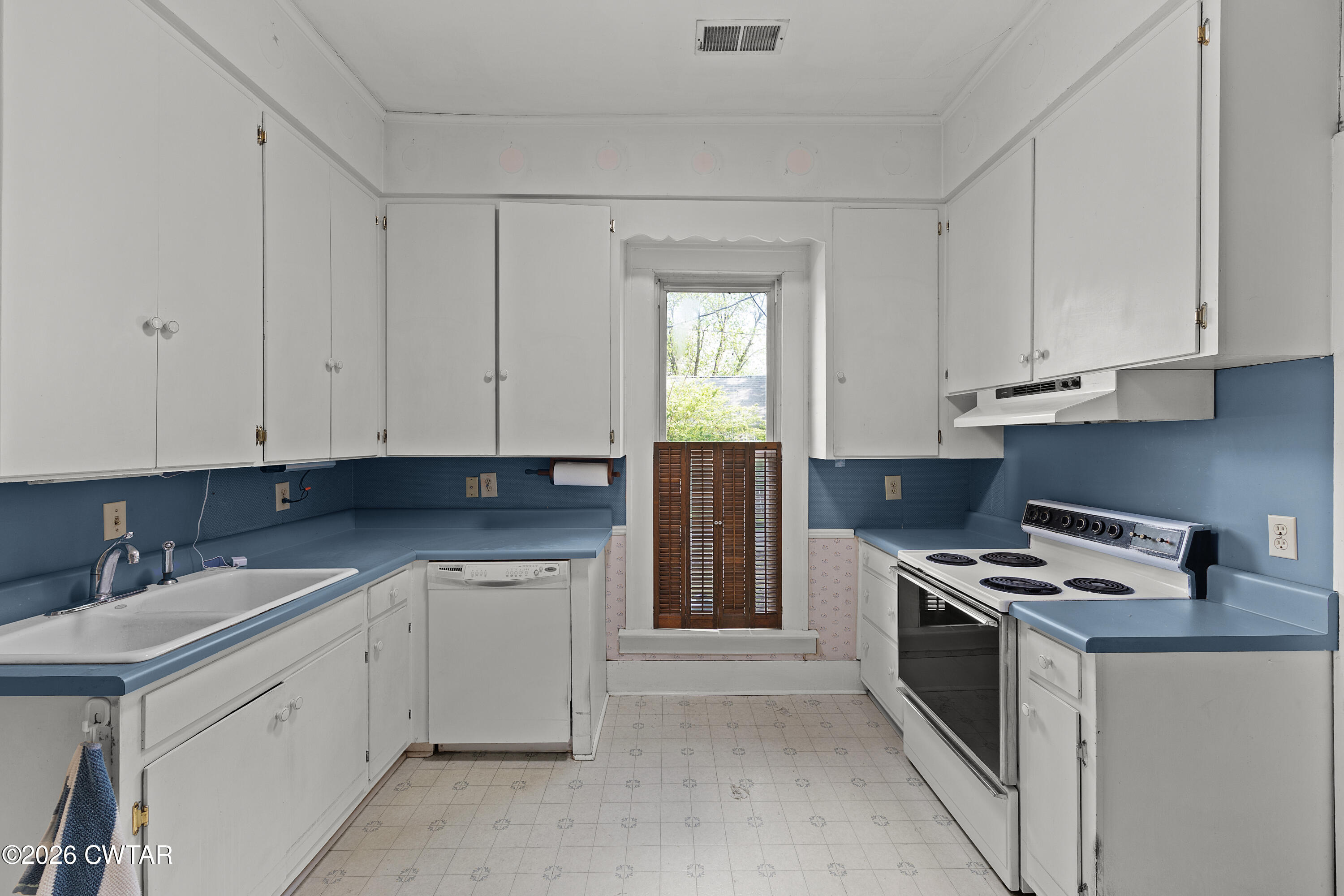 233 East Main Street Bells, TN 38006 - Photo 12 of 22 EN4A9575