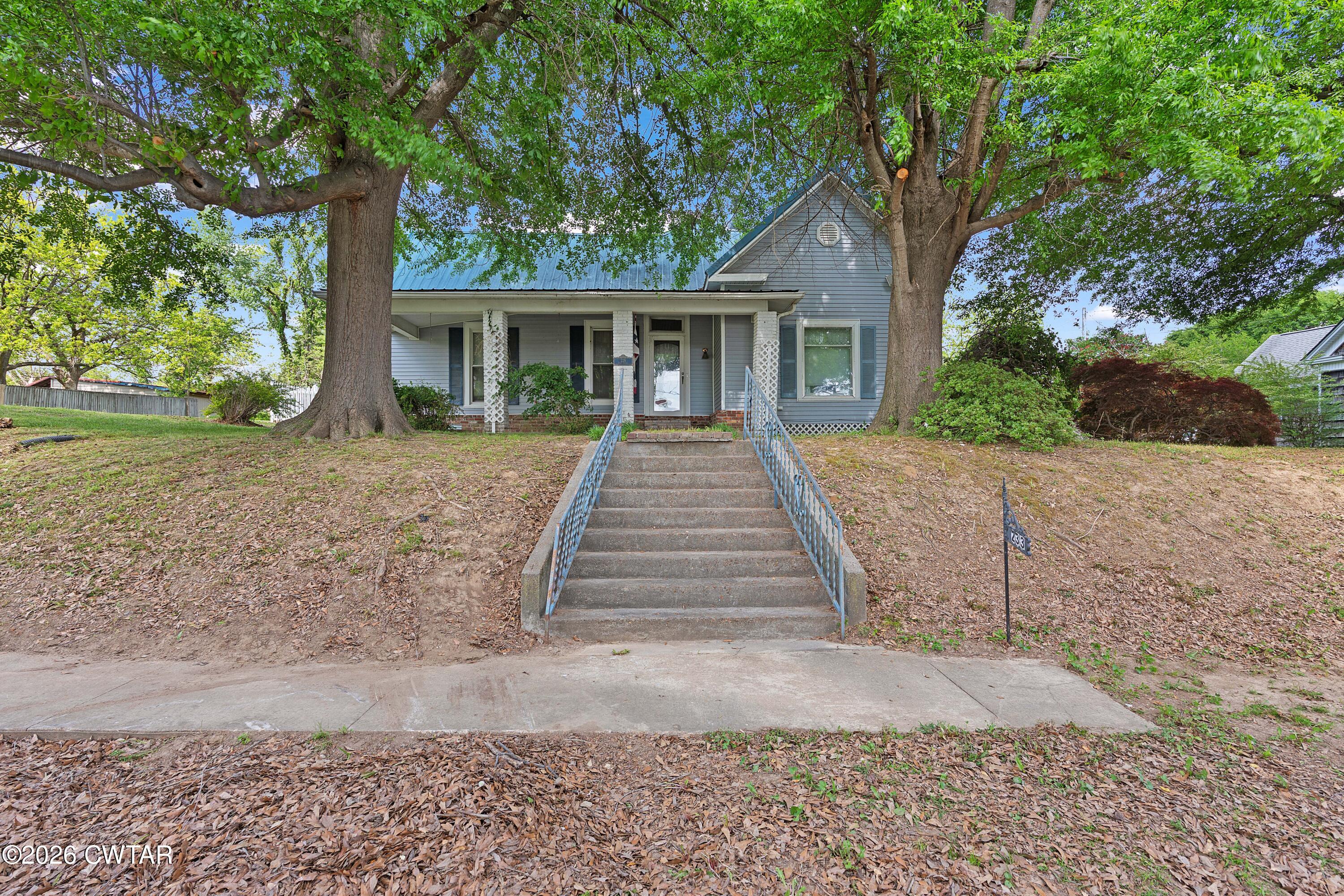 233 East Main Street Bells, TN 38006 - Photo 2 of 22 EN4A9490