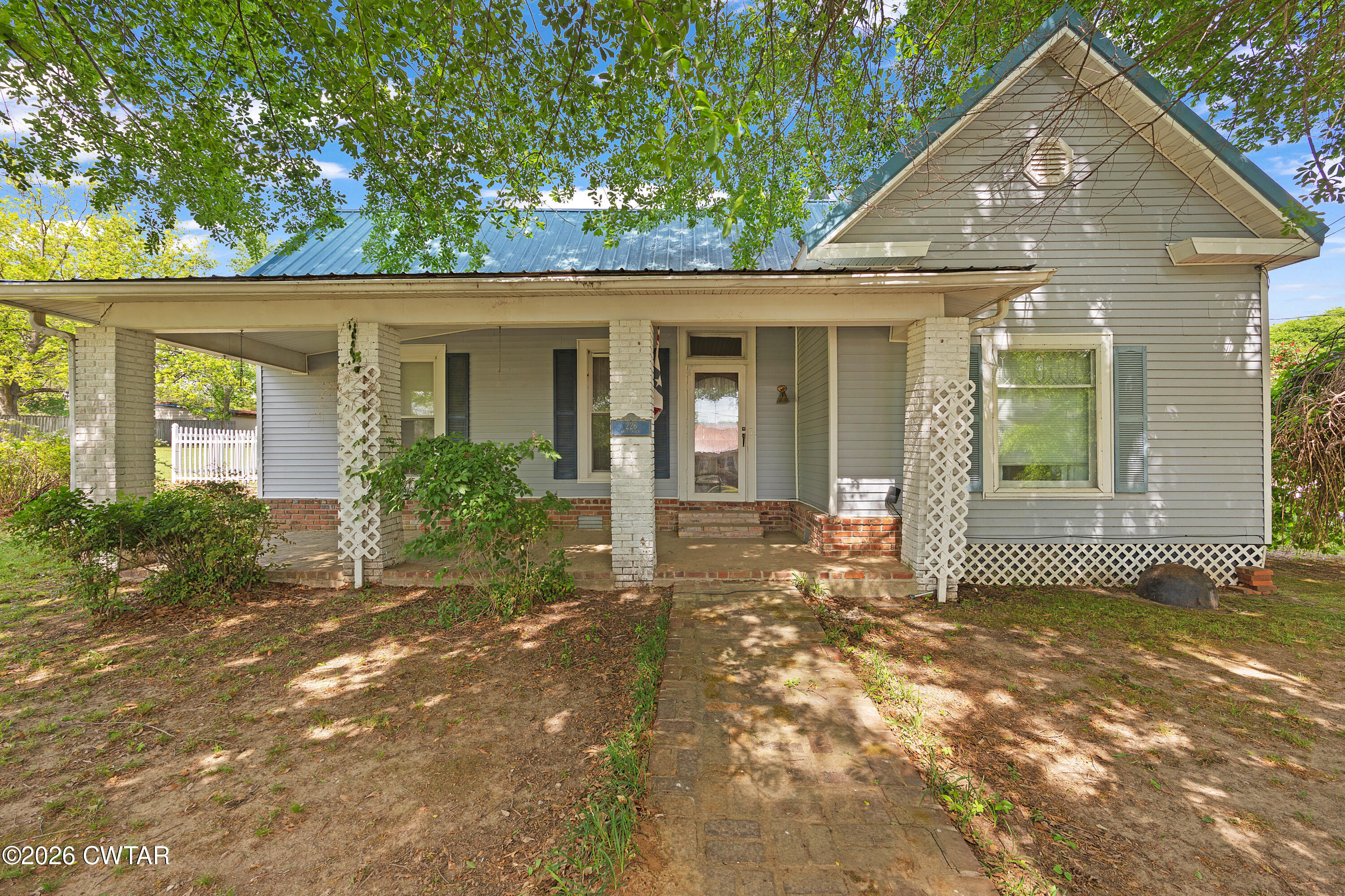 233 East Main Street Bells, TN 38006 - Photo 3 of 22 EN4A9480