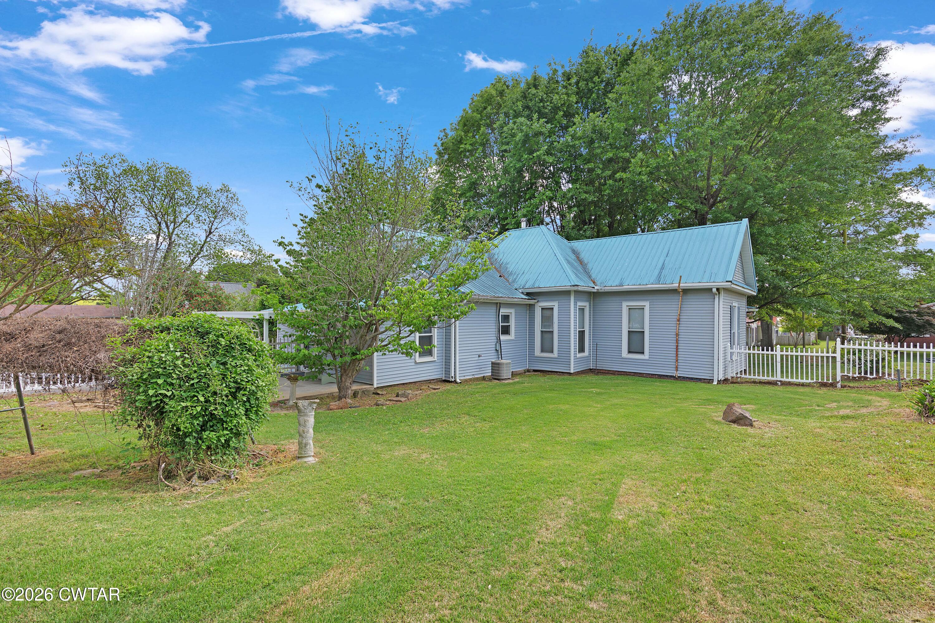 233 East Main Street Bells, TN 38006 - Photo 4 of 22 EN4A9515