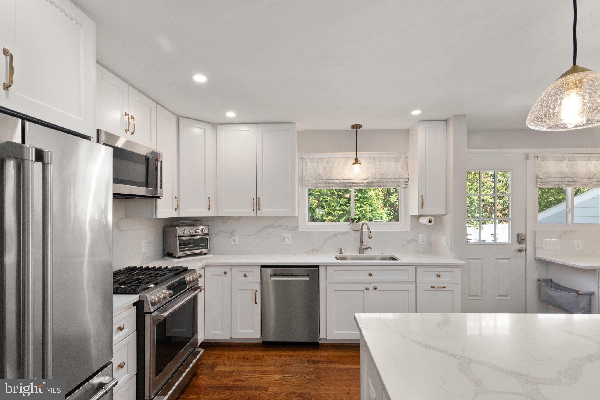 6501 Stoneham Road Bethesda, MD 20817 - Photo 11 of 43 Gallery Image 11