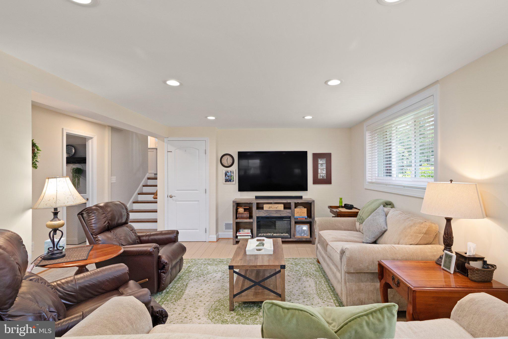 6501 Stoneham Road Bethesda, MD 20817 - Photo 23 of 43 Gallery Image 23