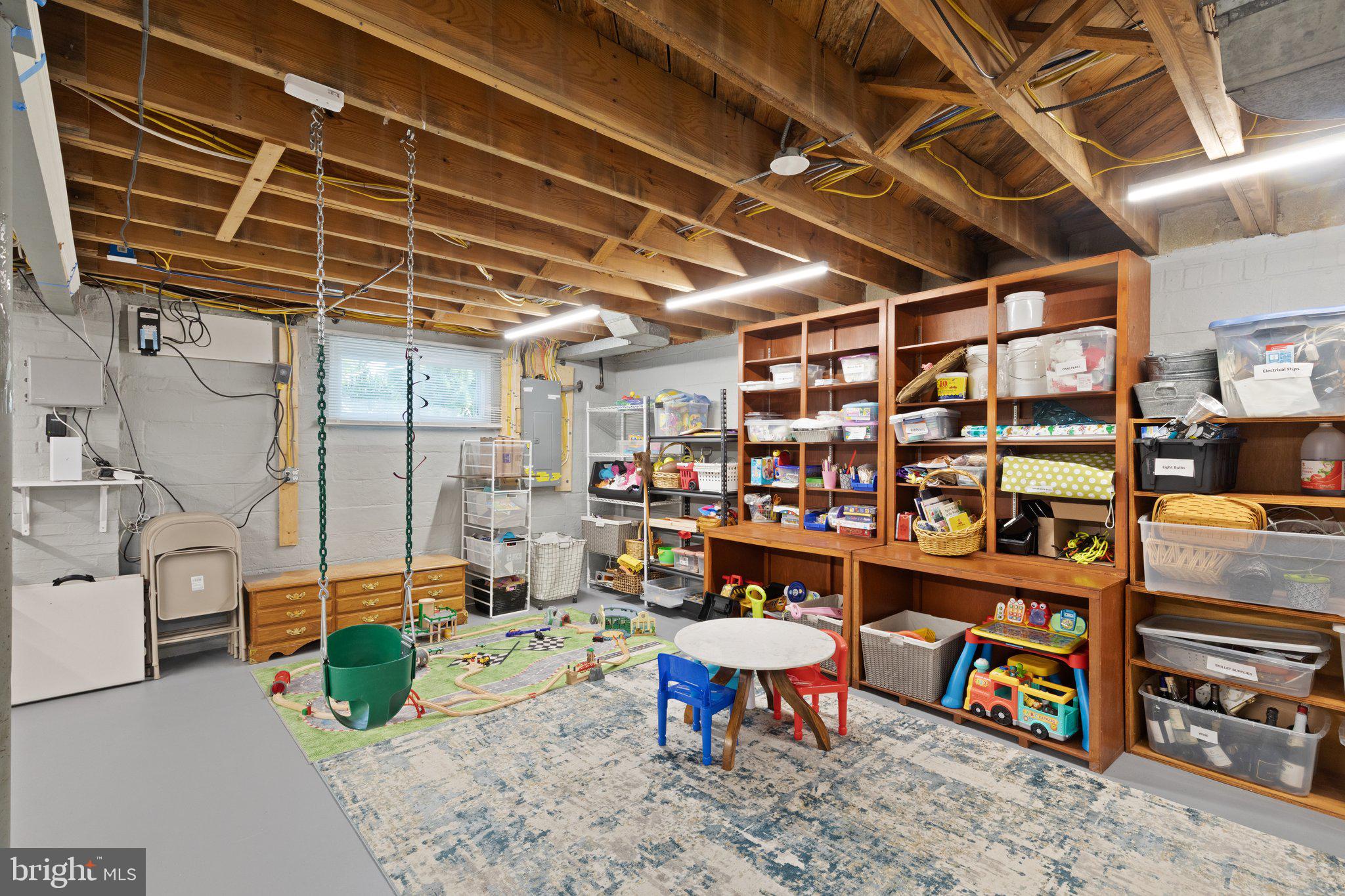 6501 Stoneham Road Bethesda, MD 20817 - Photo 27 of 43 Gallery Image 27