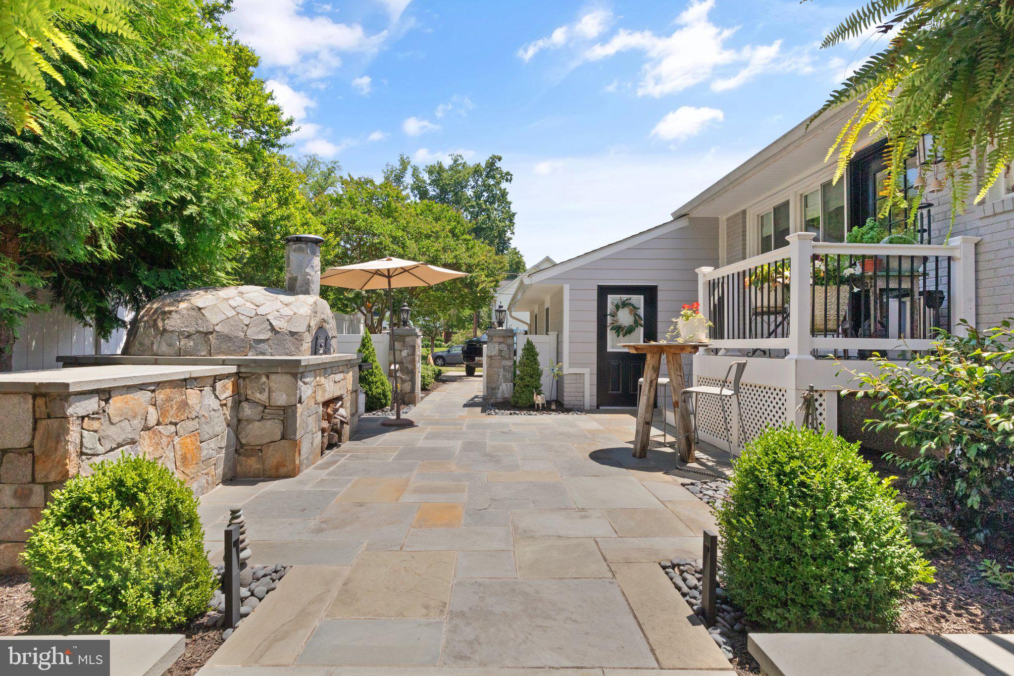 6501 Stoneham Road Bethesda, MD 20817 - Photo 32 of 43 Gallery Image 32