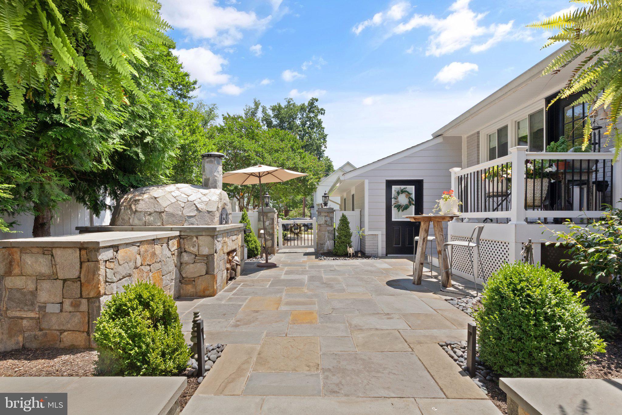 6501 Stoneham Road Bethesda, MD 20817 - Photo 33 of 43 Gallery Image 33