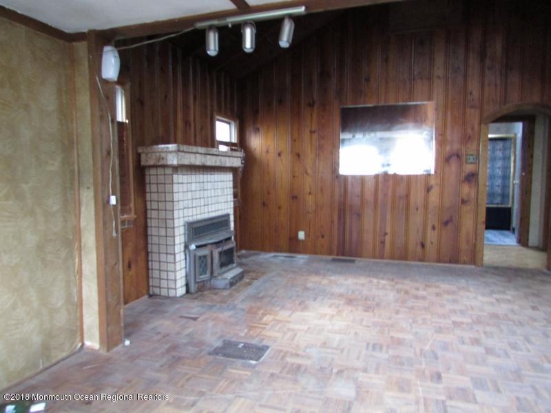 51 Pinehurst Road Brick, NJ 08723 - Photo 3 of 11 IMG_6075 (800x600)